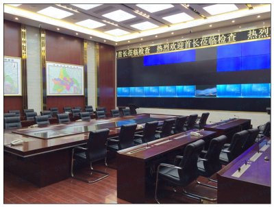 SVS指挥中心工程案例--某武警支队综合指挥中心针对指挥中心显示信号的控制和管理，要求设备能满足大量信号输入输出路数、信号输入输出